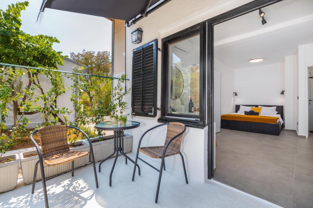 3 Minutes From The Beach: Lovely Studio Apartment Pula Eksteriør billede