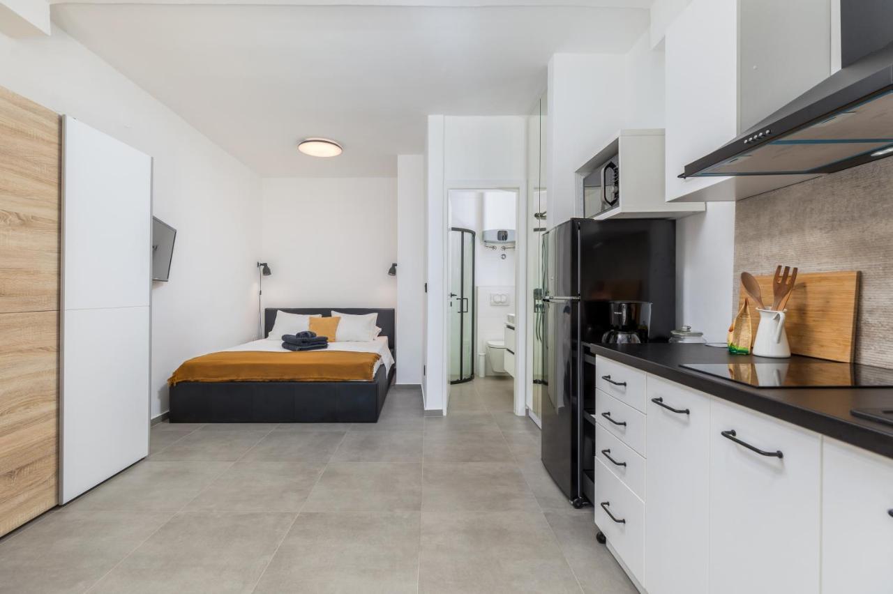 3 Minutes From The Beach: Lovely Studio Apartment Pula Eksteriør billede